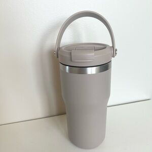 FREE with another purchase Hydrapeak Travel Mug with Handle